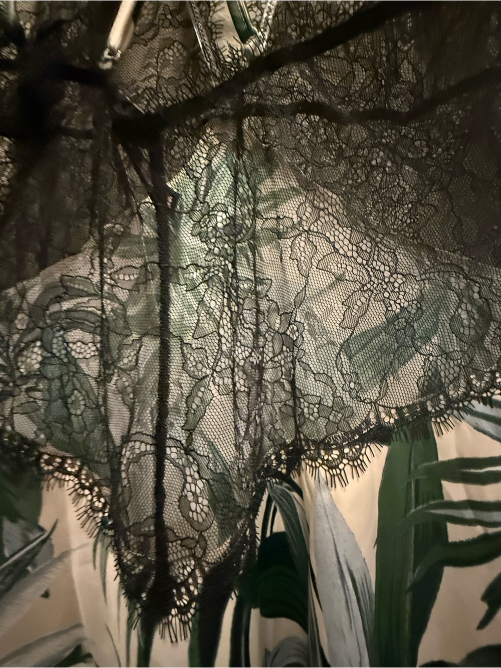Victoria’s Secret Lace Plunge Slip Size Sm P Champagne Palm Print Satin Lingerie - Picture 8 of 10